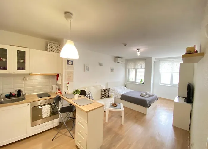 Molly\'S Apartment